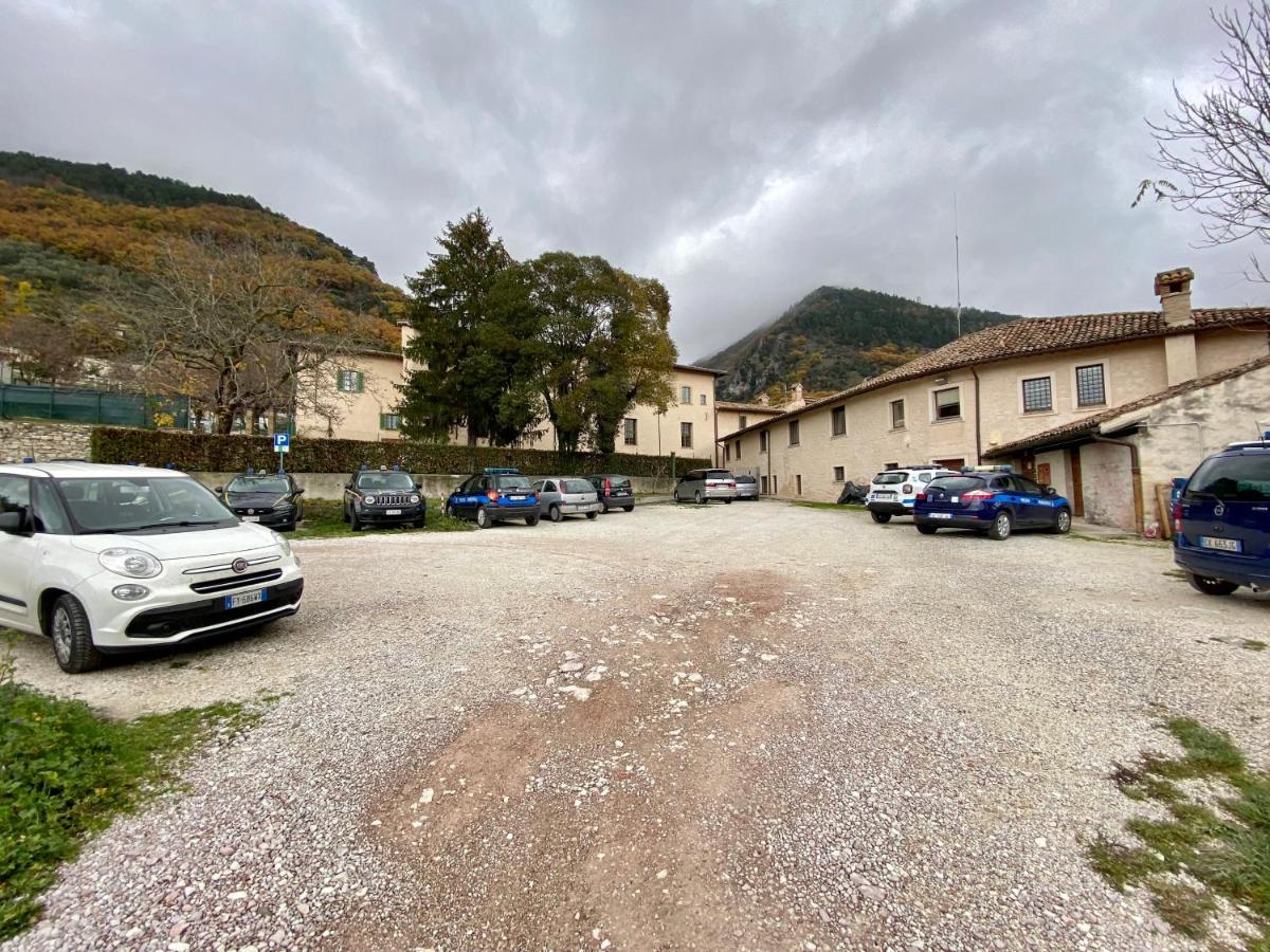 Red House Gubbio Exterior foto
