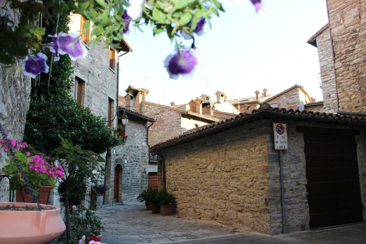 Red House Gubbio Exterior foto