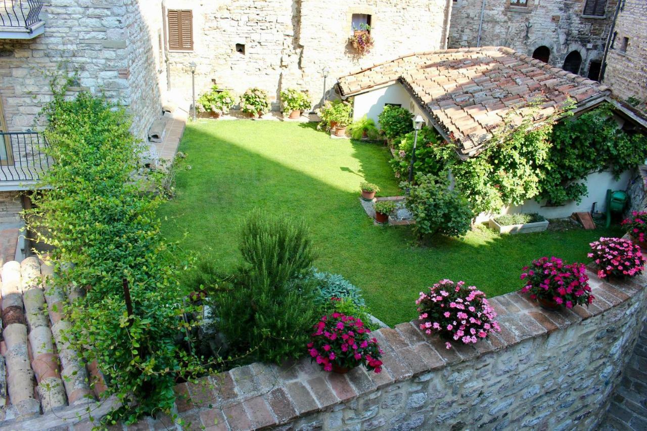 Red House Gubbio Exterior foto
